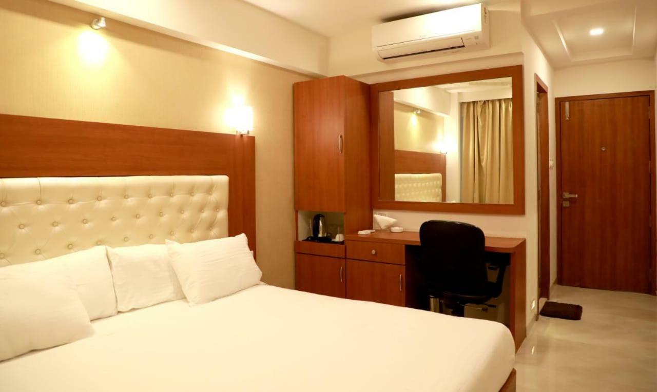 Hotel Lords, Fort Мумбаї Екстер'єр фото