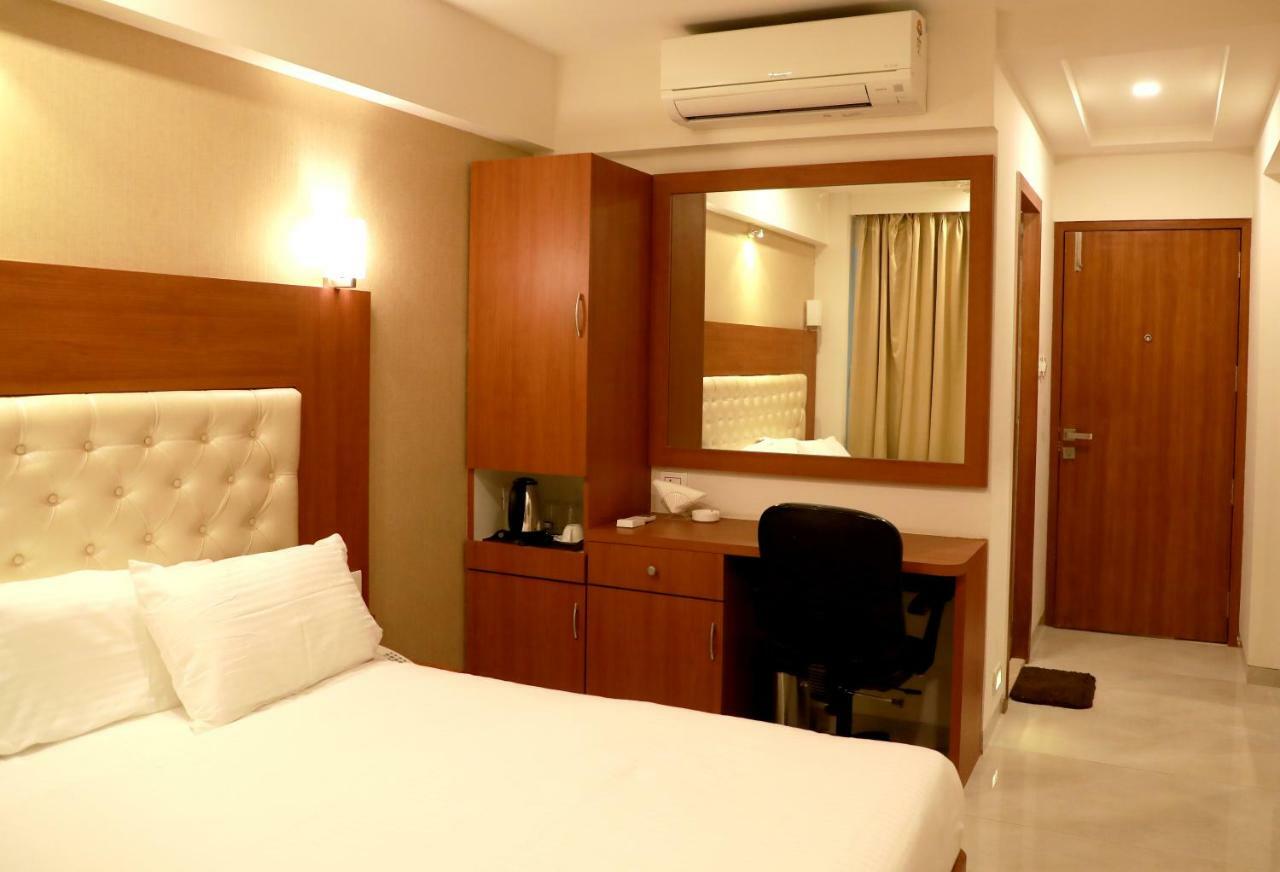 Hotel Lords, Fort Мумбаї Екстер'єр фото