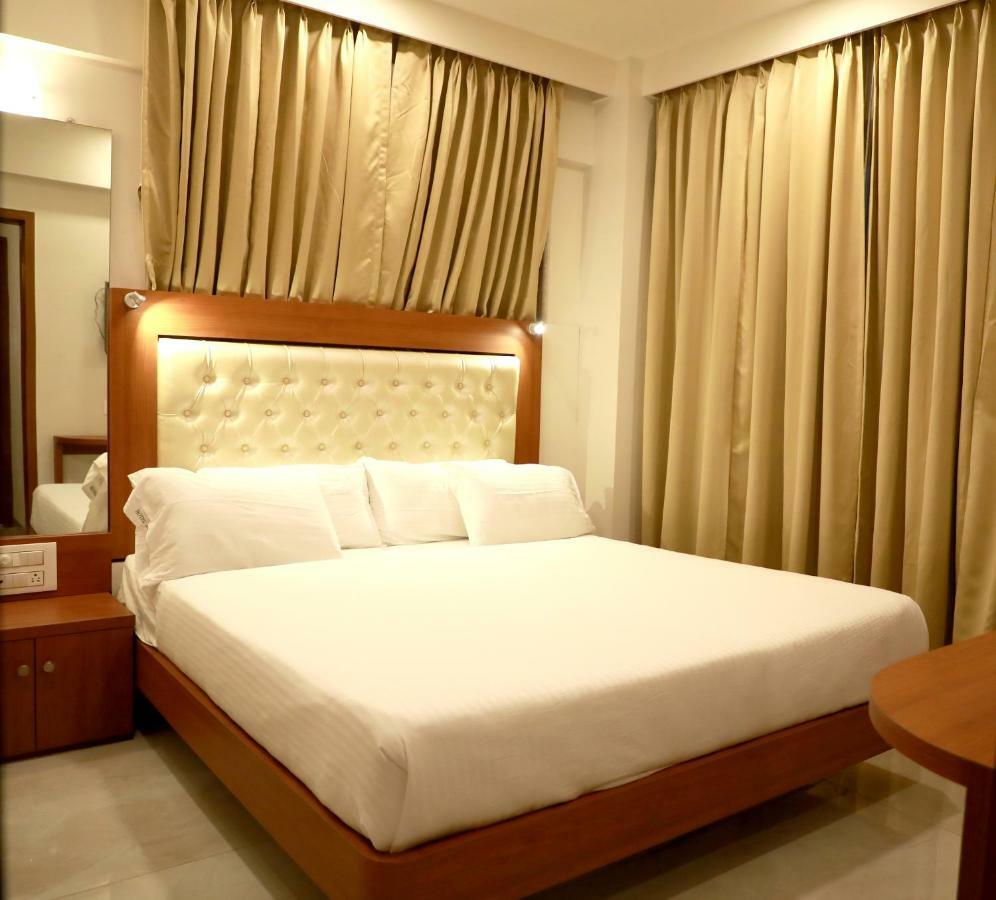 Hotel Lords, Fort Мумбаї Екстер'єр фото