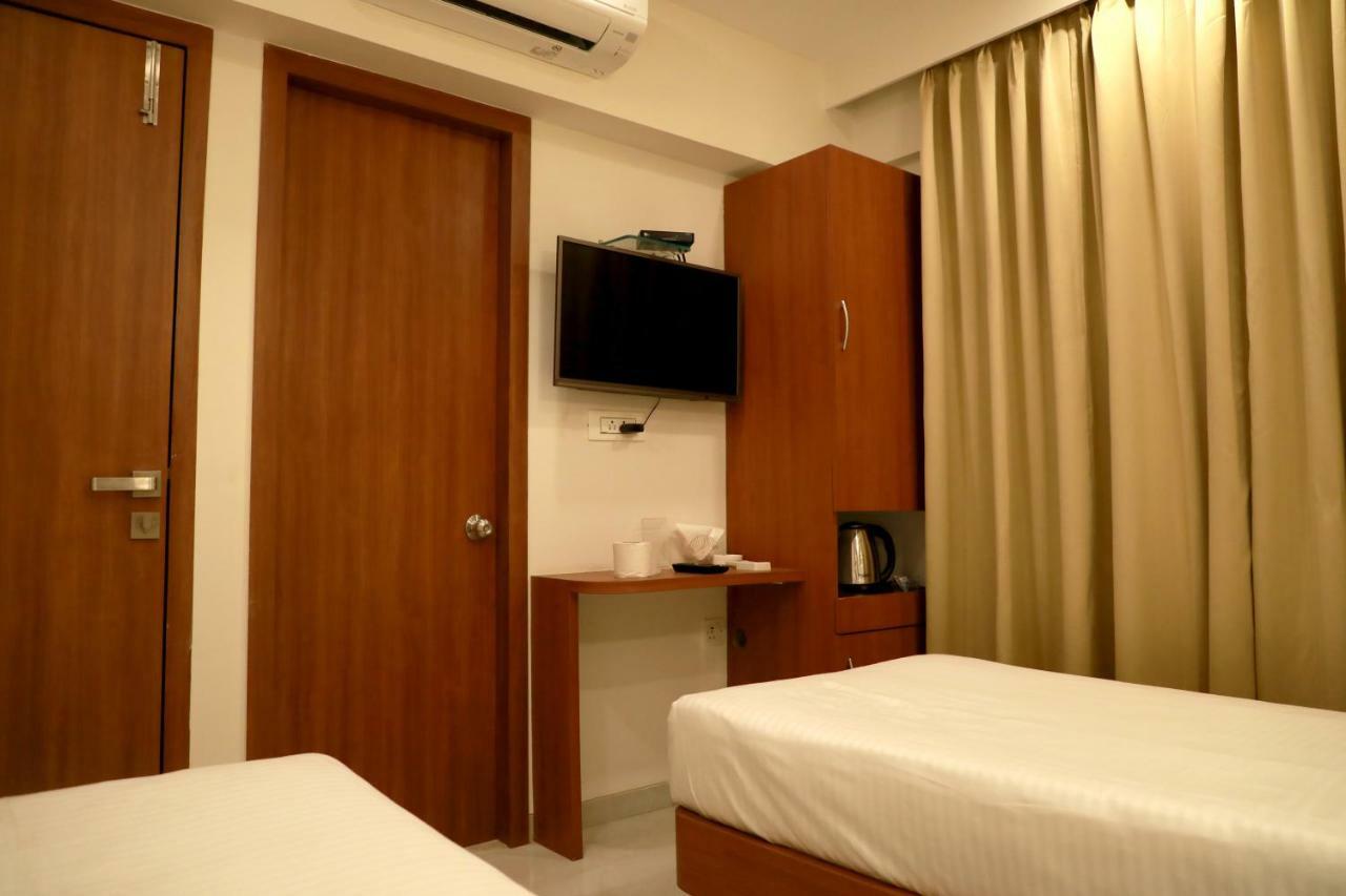 Hotel Lords, Fort Мумбаї Екстер'єр фото